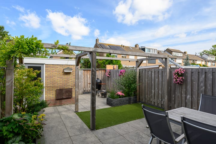 Foto 10 van Johan van Oldenbarneveldtstraat 17