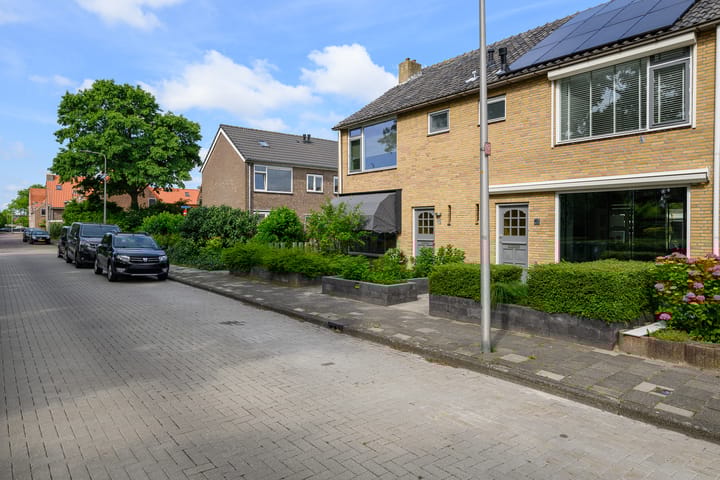 Foto 30 van Johan van Oldenbarneveldtstraat 17