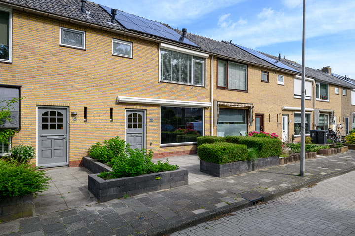 Foto 31 van Johan van Oldenbarneveldtstraat 17