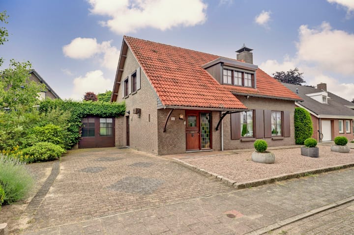 Foto 44 van Veldstraat 14