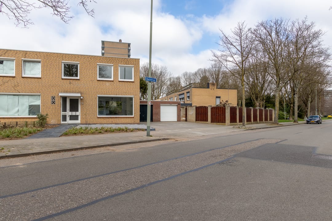 Photo 1 of Bachstraat 18