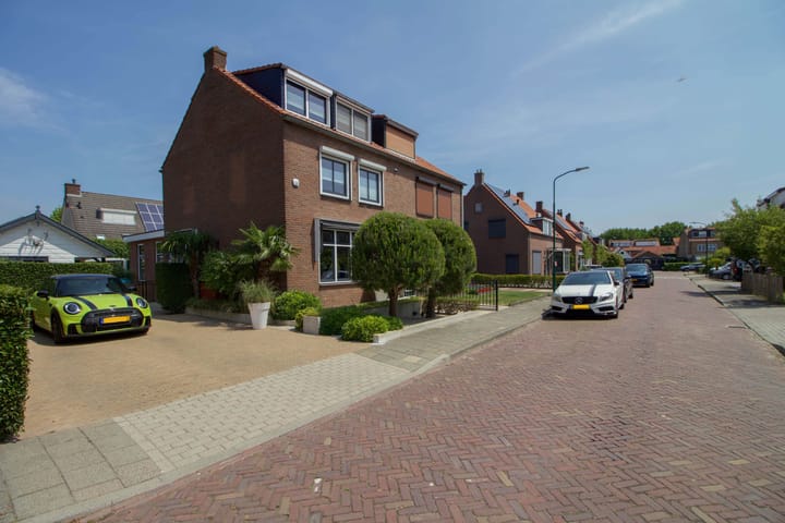 Photo 44 of Trompstraat 16