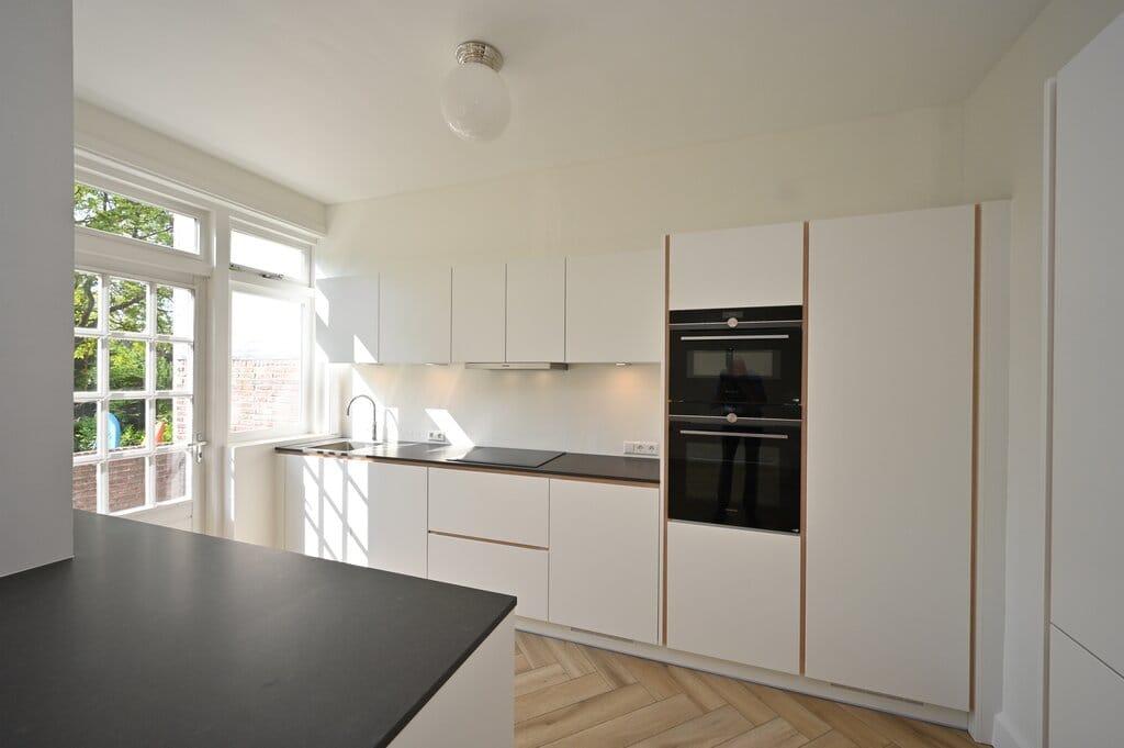 Photo 6 of Van Oldenbarneveltweg 30