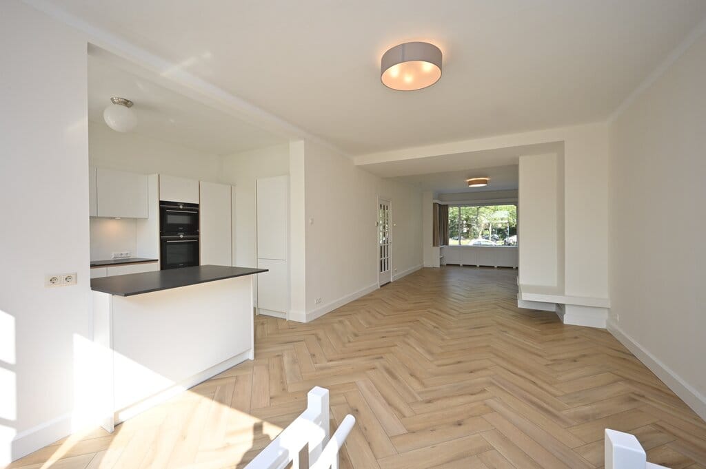 Photo 7 of Van Oldenbarneveltweg 30