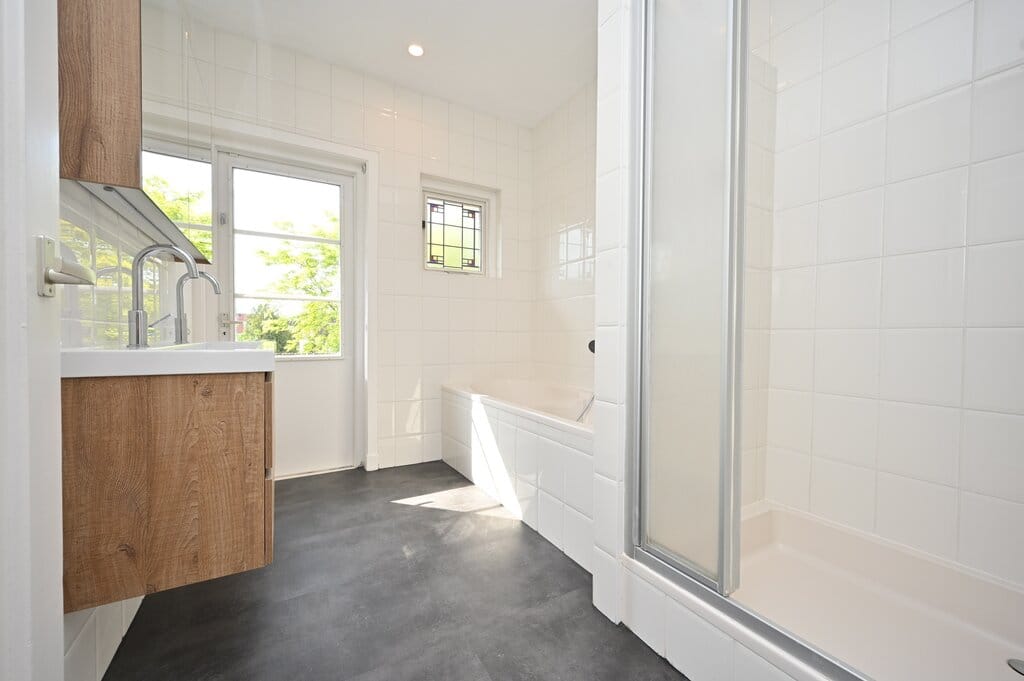 Photo 16 of Van Oldenbarneveltweg 30