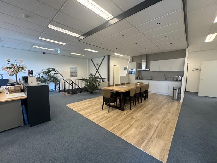 Markerkant 10 136-E, Almere
