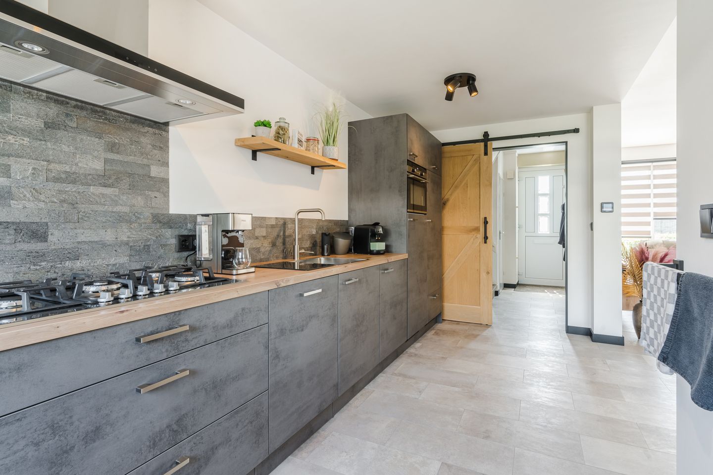 Photo 14 of Merckelbachstraat 6