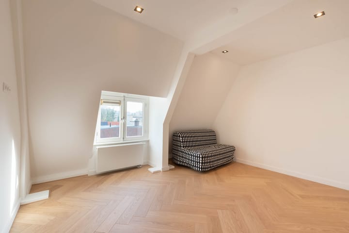 Photo 28 of Generaal Vetterstraat 2-1