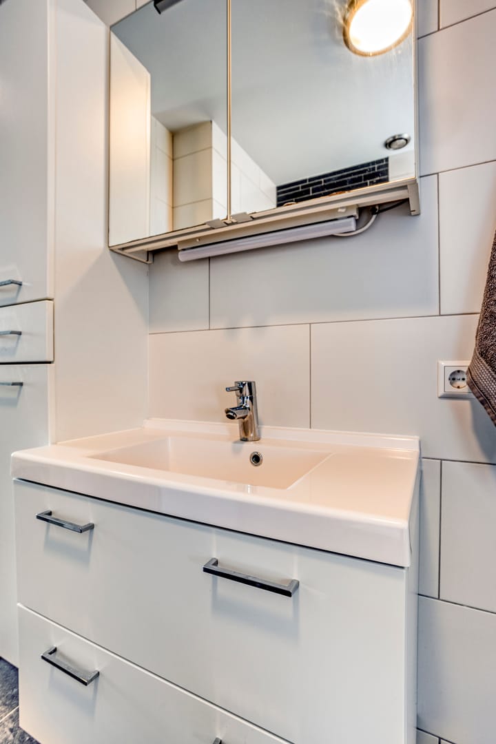 Photo 21 of Waterviolier 16