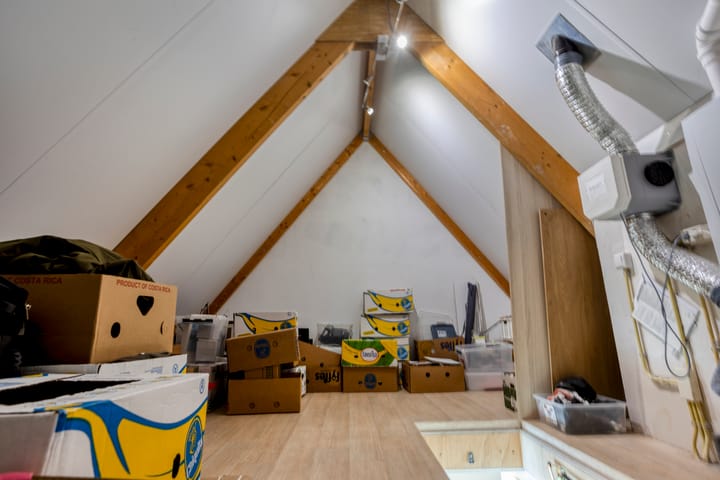 Photo 22 of Waterviolier 16