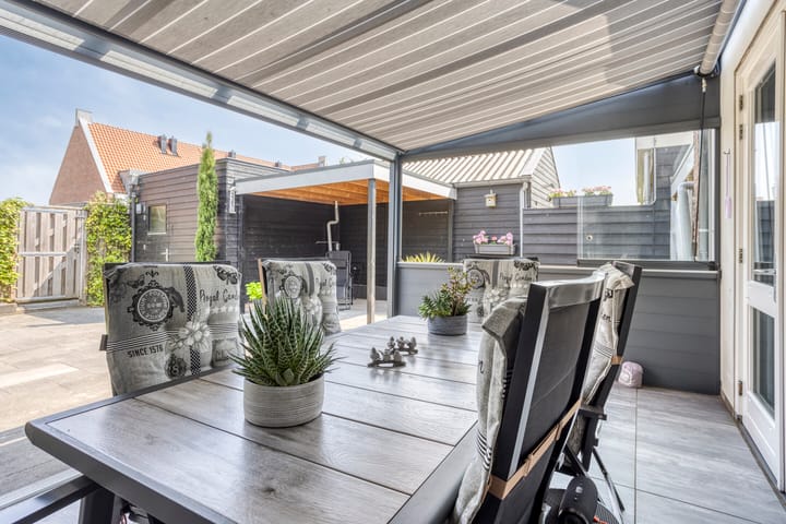 Photo 23 of Waterviolier 16