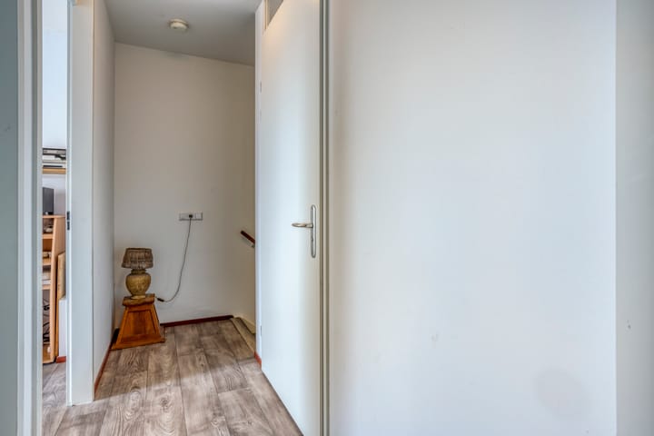 Photo 12 of Waterviolier 16