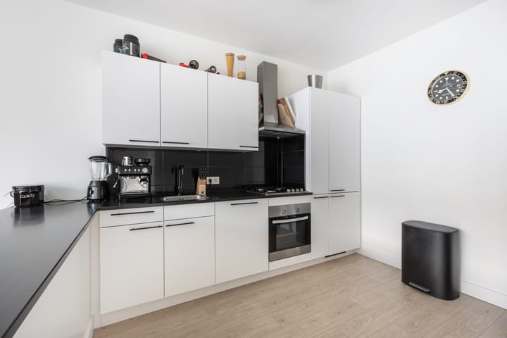 Photo 9 of Willem Buytewechstraat 207-A02