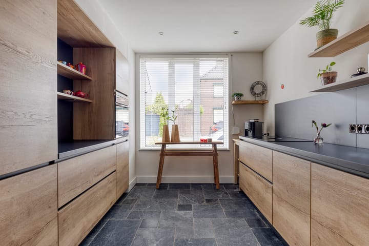 Photo 17 of Jacob van Grimmesteijnstraat 13