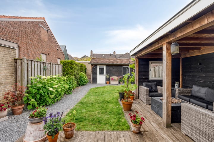 Photo 32 of Jacob van Grimmesteijnstraat 13