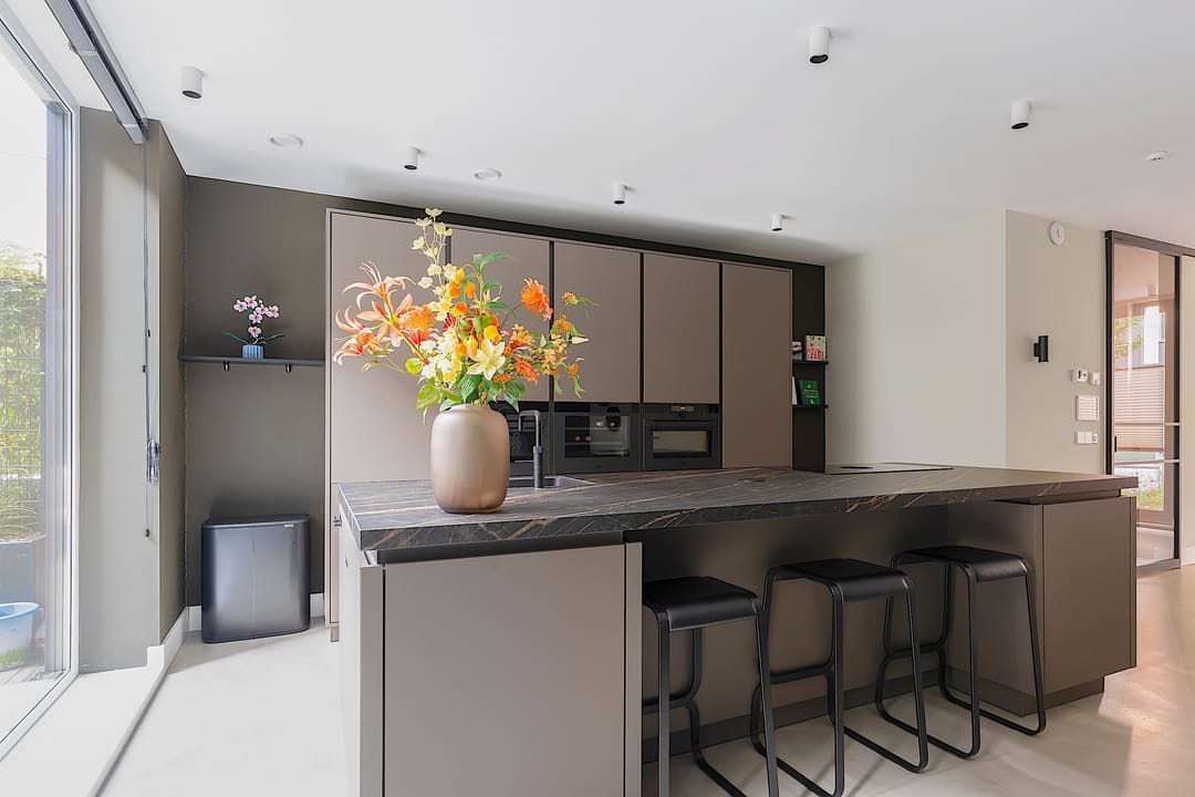 Foto 1 van Maashavenweg 144