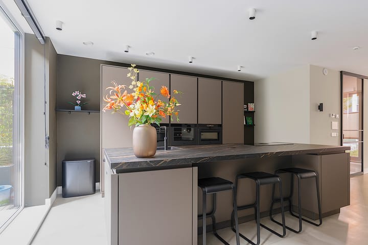 Foto 1 van Maashavenweg 144