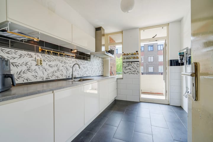 Foto 4 van Gerrit van der Veenlaan 121