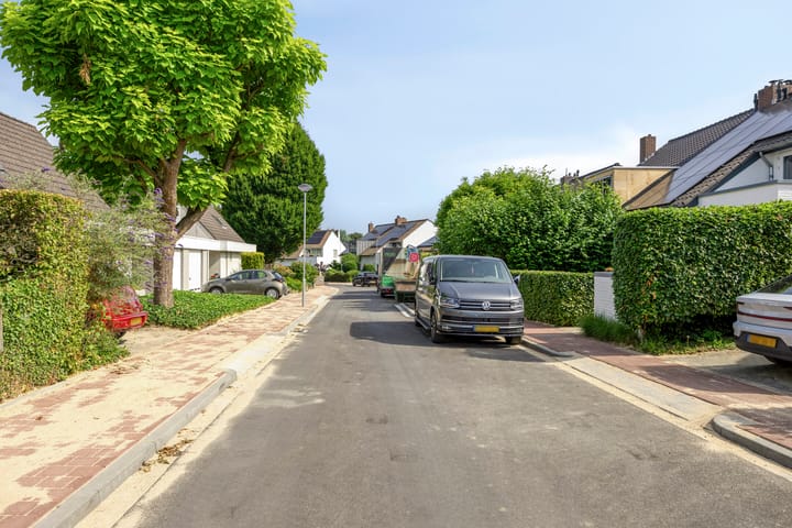 Foto 42 van Johan Frisostraat 9