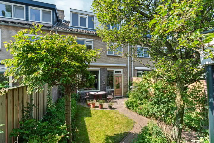 Photo 23 of Florence Nightingalestraat 9