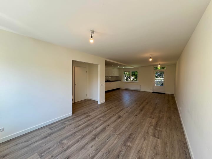 Foto 2 van A.N.van Pellecomhof 13