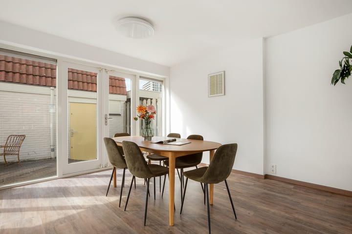 Foto 7 van Adriaan Loosjesstraat 8