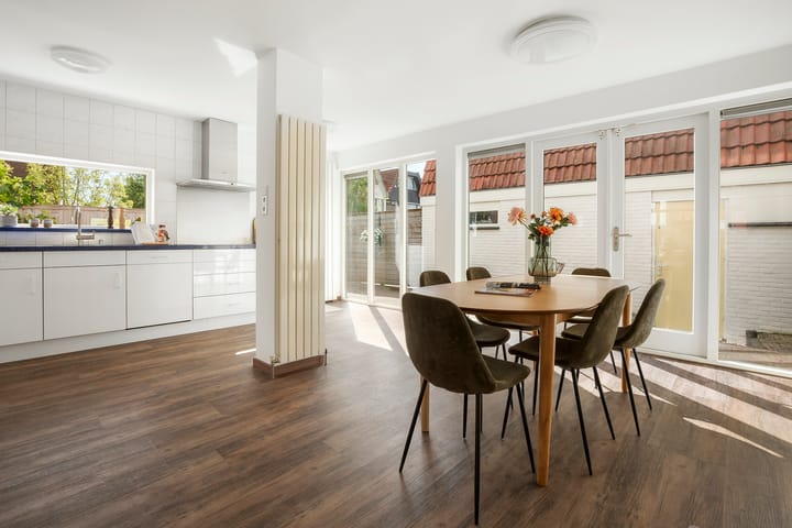 Foto 8 van Adriaan Loosjesstraat 8