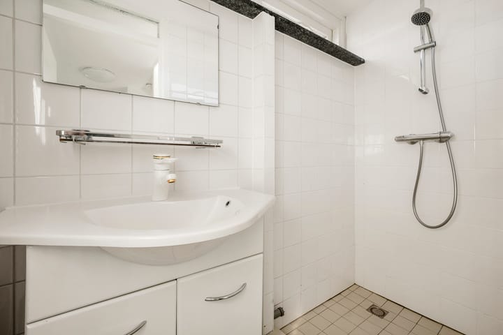 Foto 32 van Adriaan Loosjesstraat 8