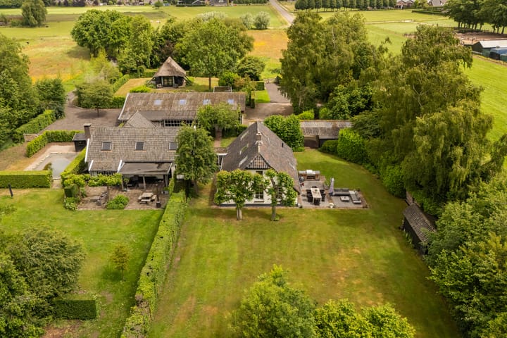 Foto 2 van Roosendaalseweg 202