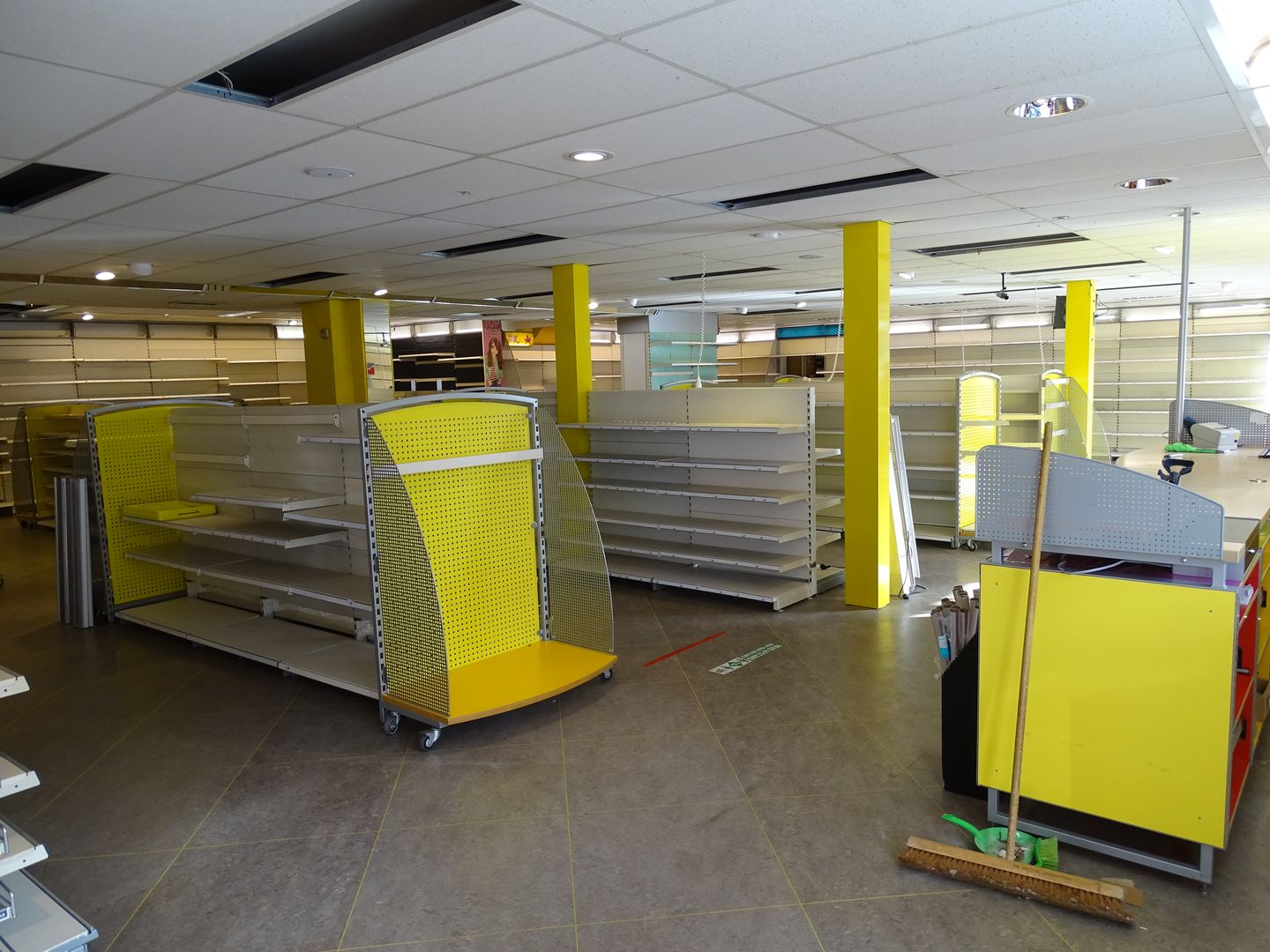 Bekijk foto 4 van Winkelstraat 8