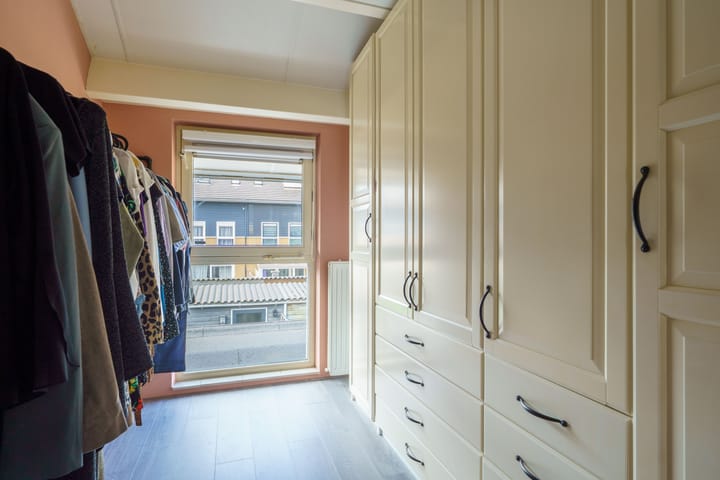 Foto 30 van Februaristraat 15