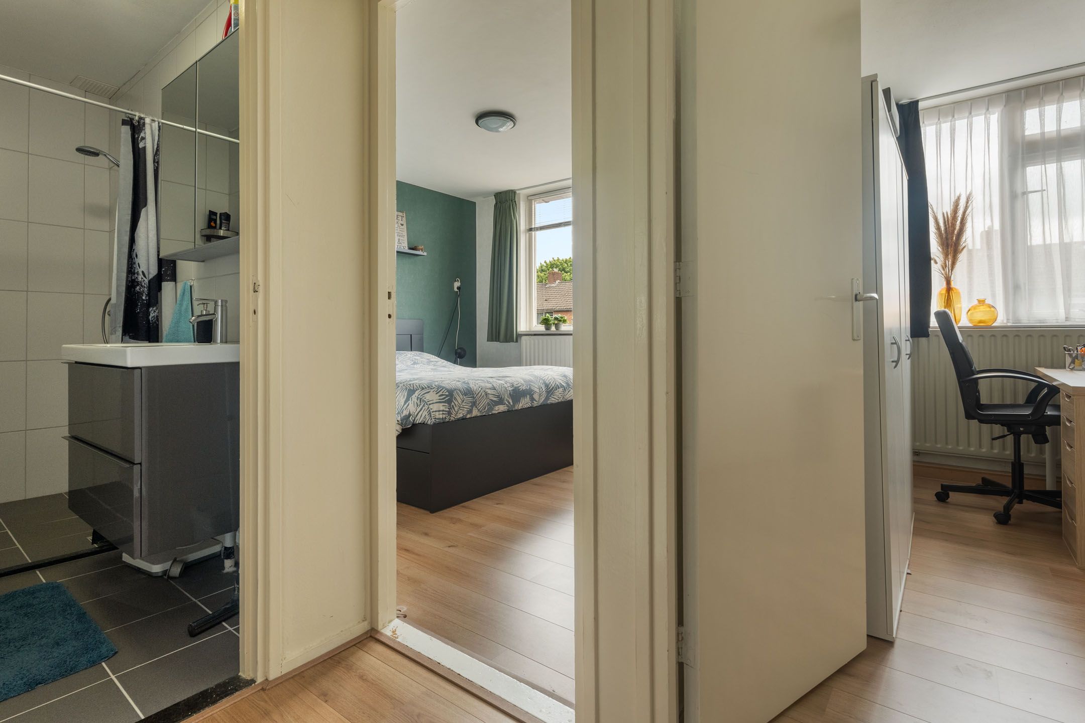 Photo 18 of Goudenregenstraat 10