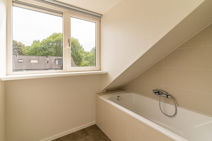 Foto 33 van Jan van Vuurenstraat 25