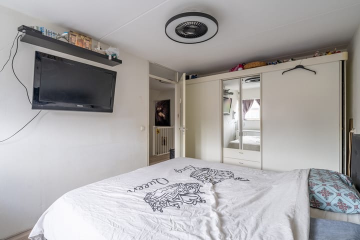 Photo 16 of Hollandiastraat 36