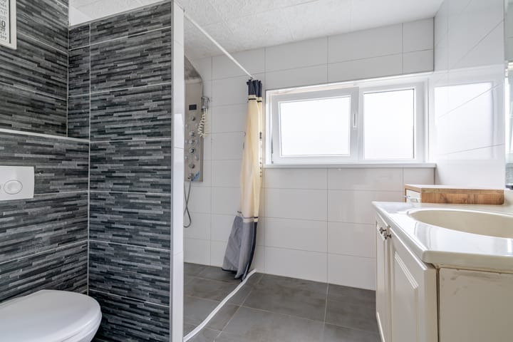 Photo 21 of Hollandiastraat 36