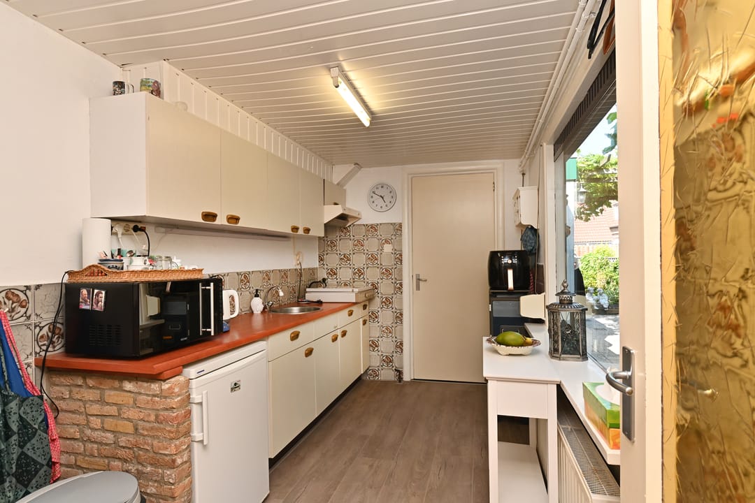 Photo 11 of Blauwstraat 8