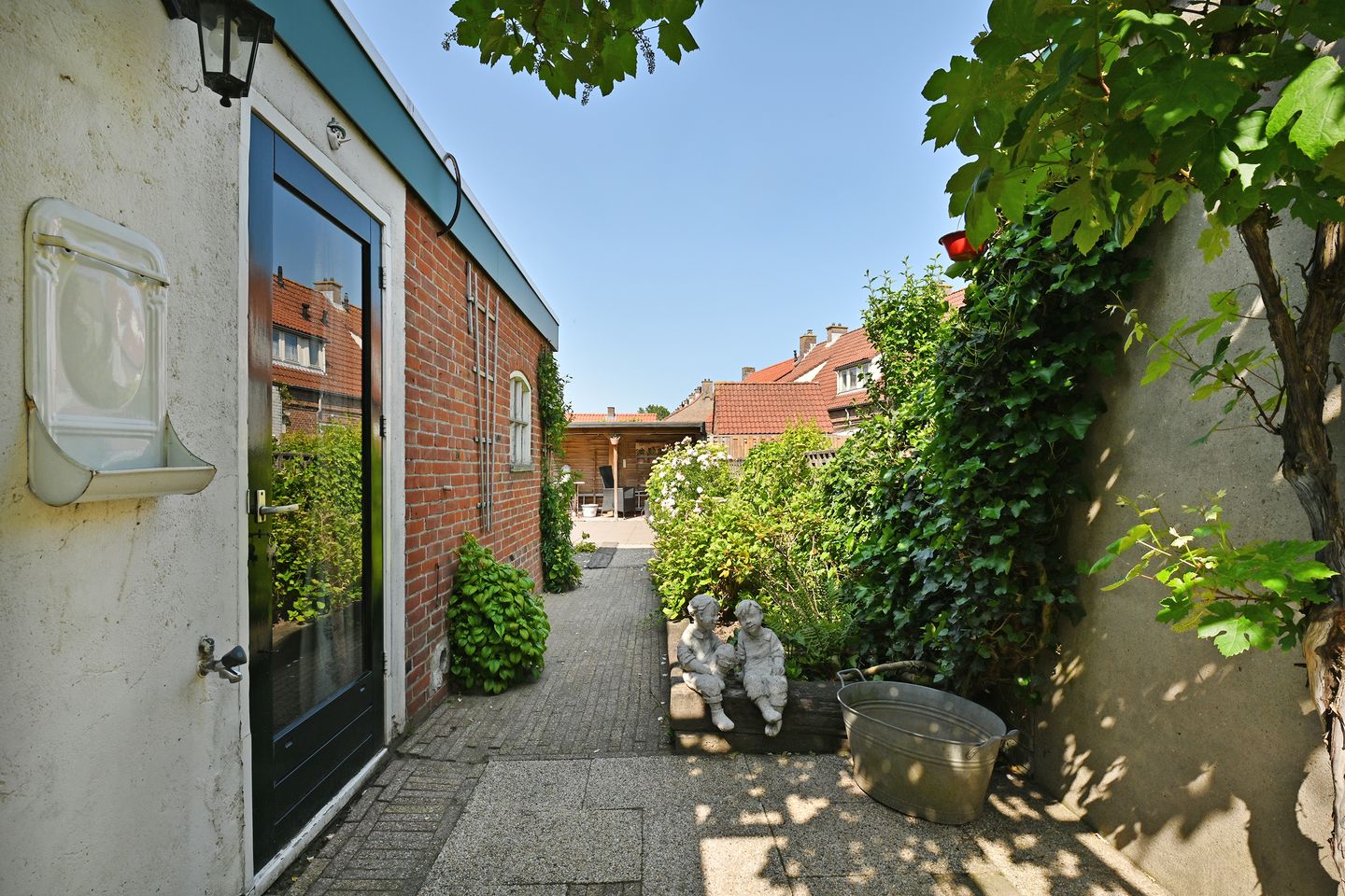 Photo 19 of Blauwstraat 8
