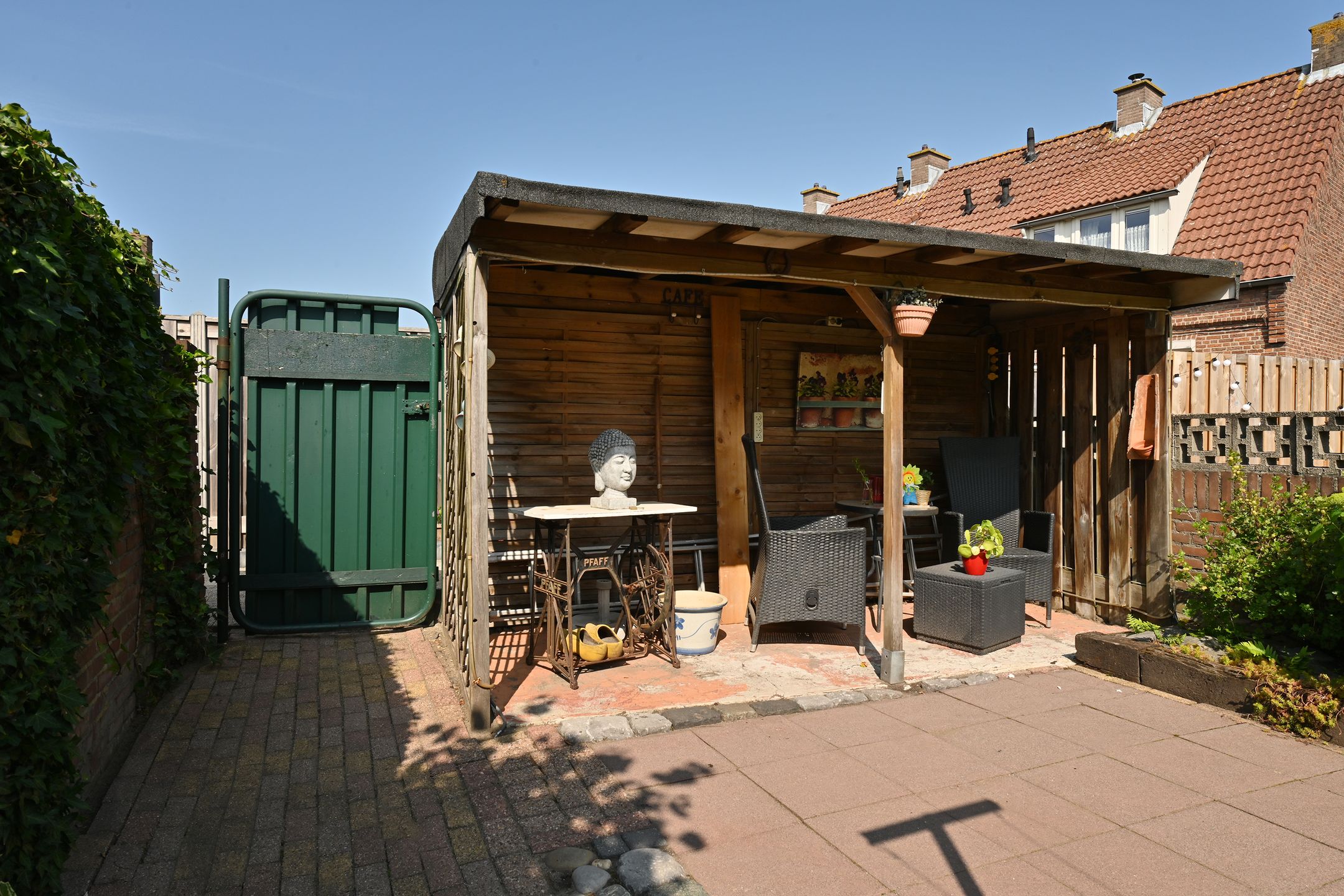 Photo 24 of Blauwstraat 8