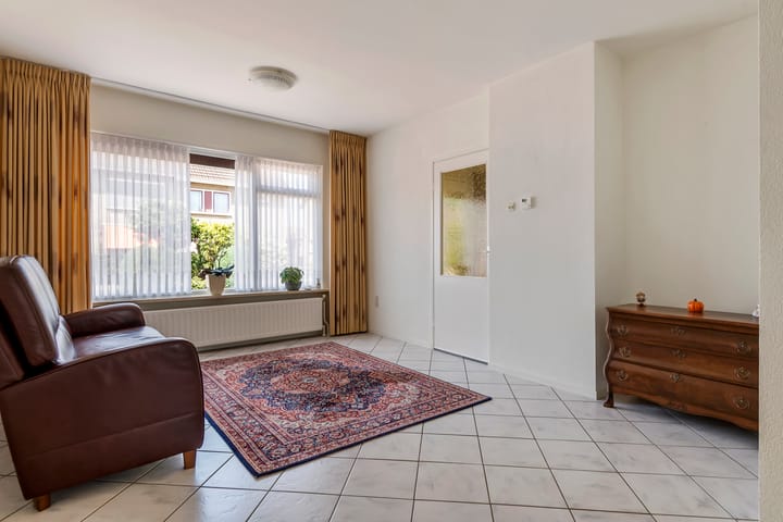 Foto 5 van Korenbloemstraat 1