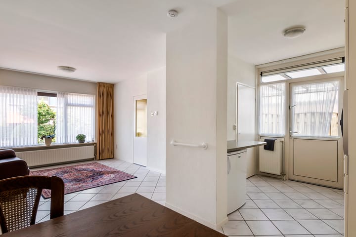 Foto 8 van Korenbloemstraat 1