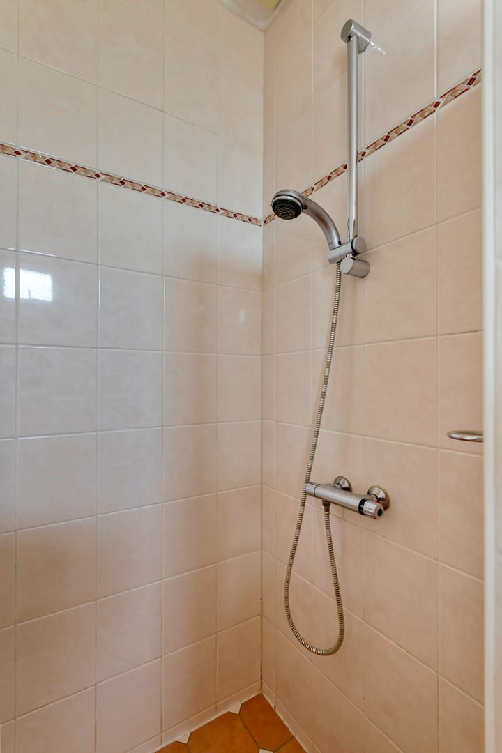 Foto 17 van Korenbloemstraat 1