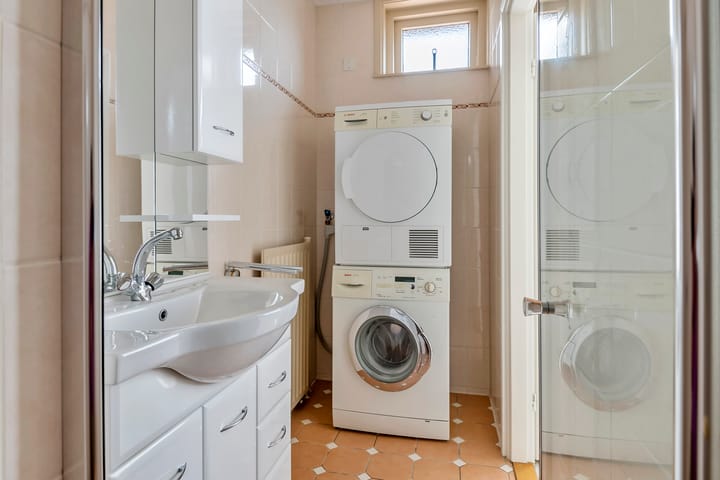 Foto 18 van Korenbloemstraat 1