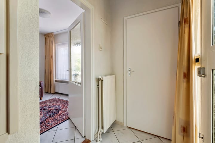 Foto 27 van Korenbloemstraat 1