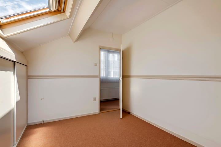 Foto 31 van Korenbloemstraat 1