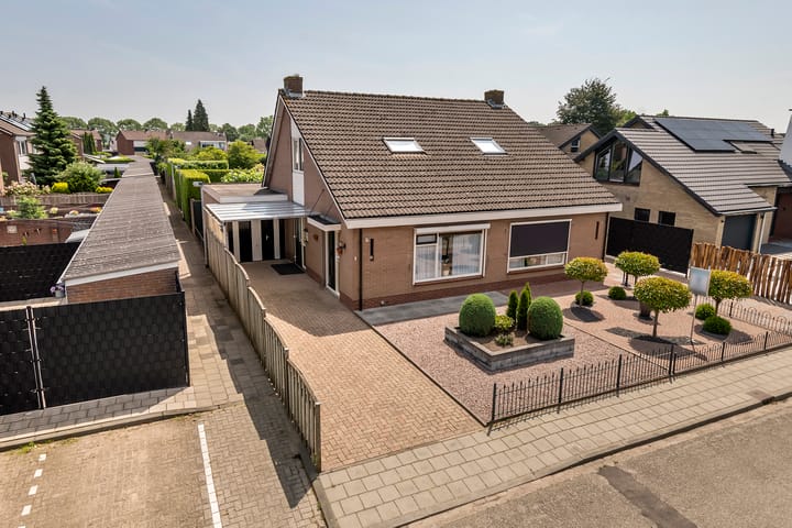 Foto 38 van Korenbloemstraat 1