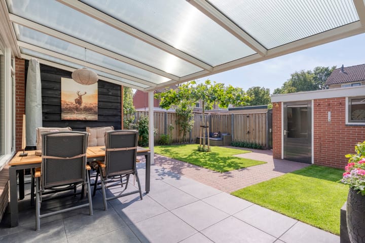 Foto 2 van Meidoornstraat 1