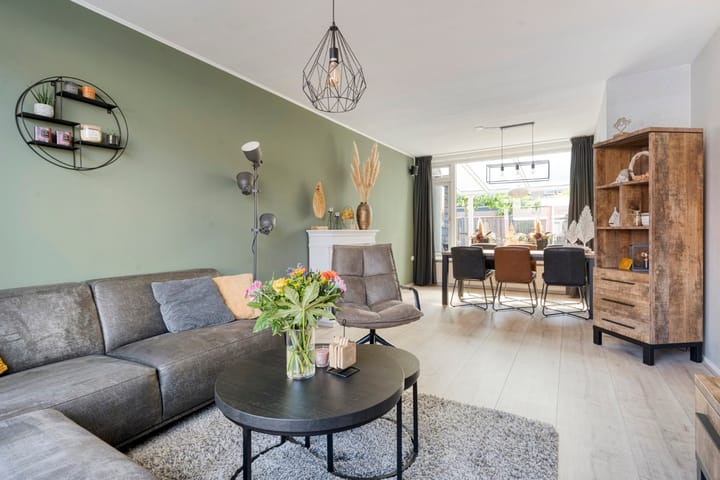 Foto 16 van Meidoornstraat 1