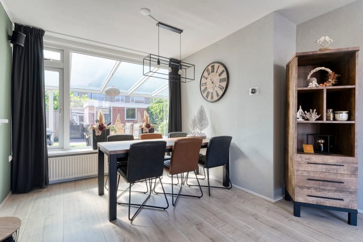 Foto 20 van Meidoornstraat 1