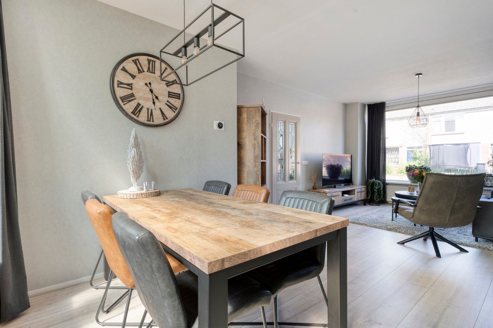 Foto 21 van Meidoornstraat 1