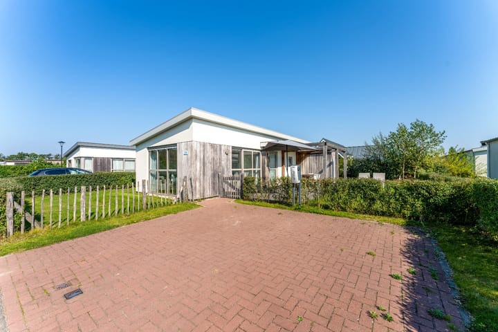 Foto 2 van Zeedijk 24-250